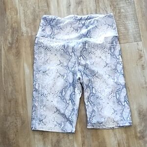 Nine West athletic biker shorts size M